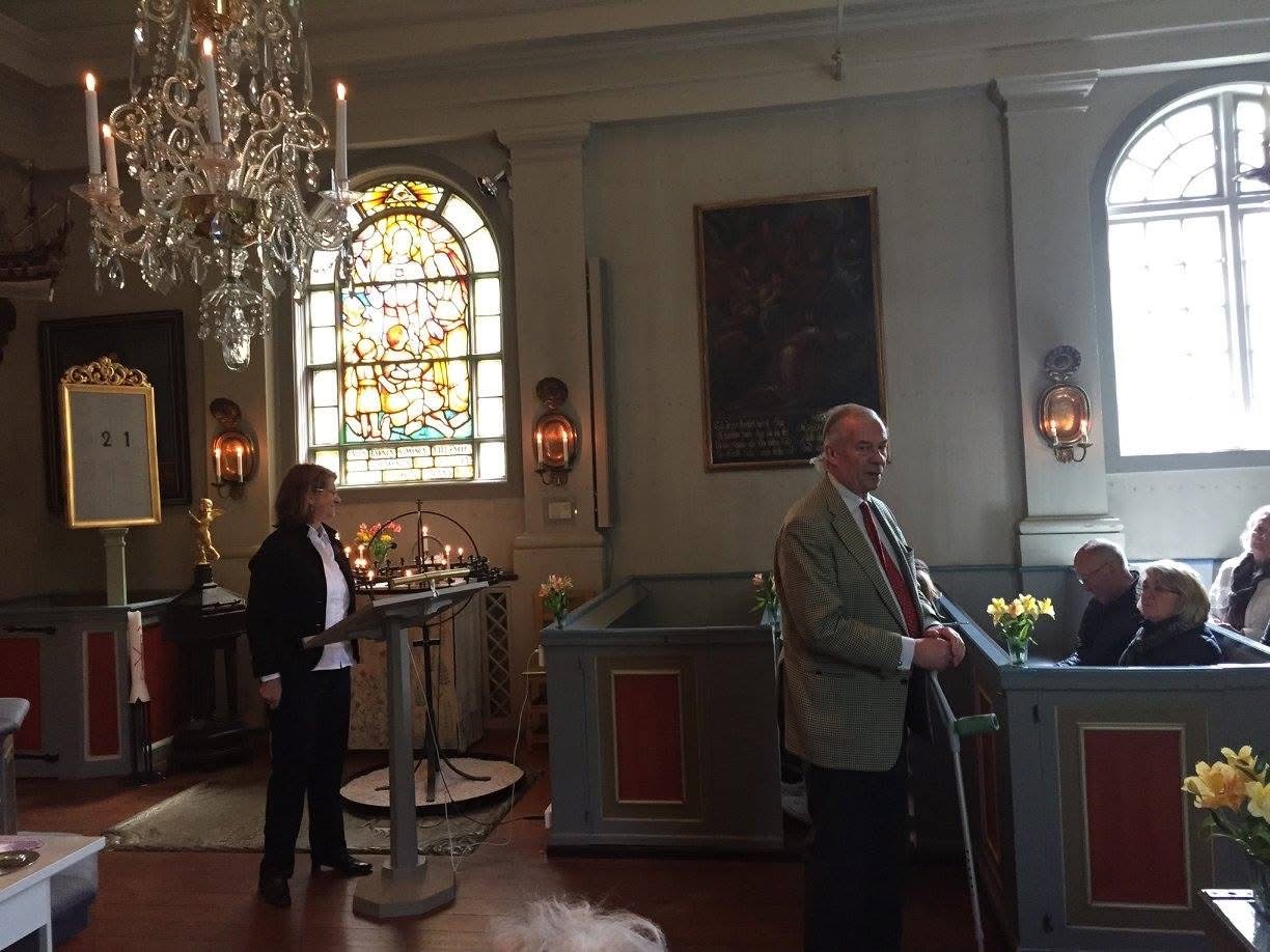 Förutsättningen för renoveringen av klockstapeln var ett generöst bidrag från Jacob Wallenbergs stiftelse till Stödföreningen för Dalarö Kyrka.
